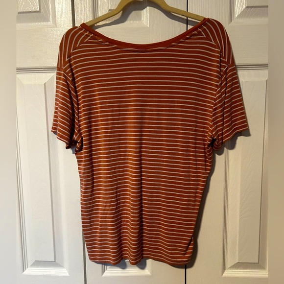 🤎 Mossimo Striped Pocket Tee Size L - Picture 2 of 4